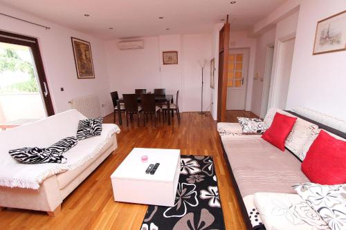 Traumhaftes Apartment in Rovinj nur 300 Meter zum Strand mit Taxibootverbindung