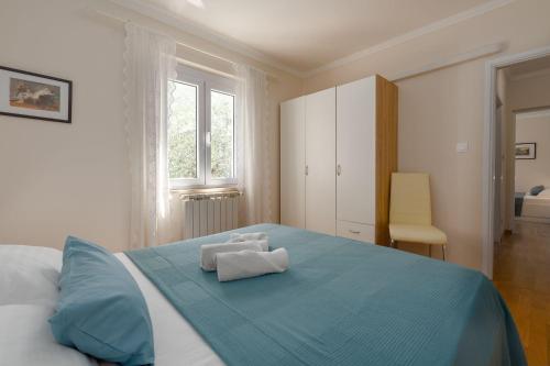 Lauschiges Apartment mit 60m2 Pool, Babybett, Waschmaschine, Grillbereich - nur 800 Meter zum Strand