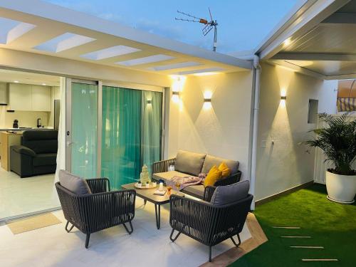 Luxury Bungalow"Julia"with private Whirlpool by SunHousesCanarias