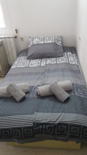 Postel nebo postele na pokoji v ubytování Apartman - kuca za odmor Slatina