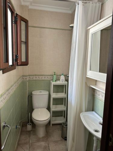 Ένα μπάνιο στο Apartamento Gerena 5B bajo