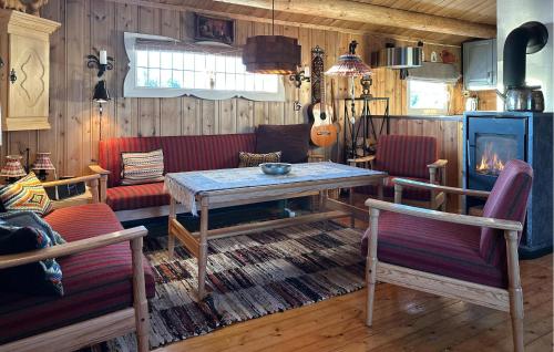 Kuchyň nebo kuchyňský kout v ubytování Lovely Home In Sjusjøen With Wifi