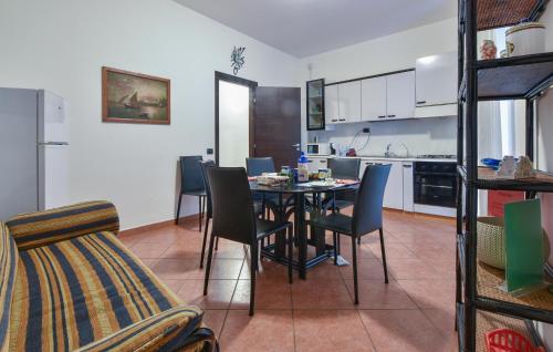 Η κουζίνα ή μικρή κουζίνα στο Gorgeous Apartment In Palermo With Wifi