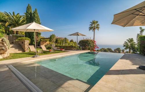 Amazing Home In La Herradura - Almuñec