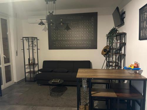 White, San Giovanni Studio