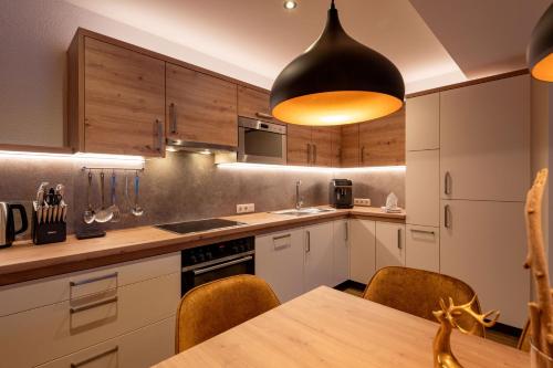 Una cocina o cocineta en Ferienwohnung Fankhauser