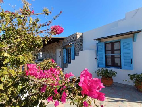 «Astrofeggia» A private stone house Nature-Seaview