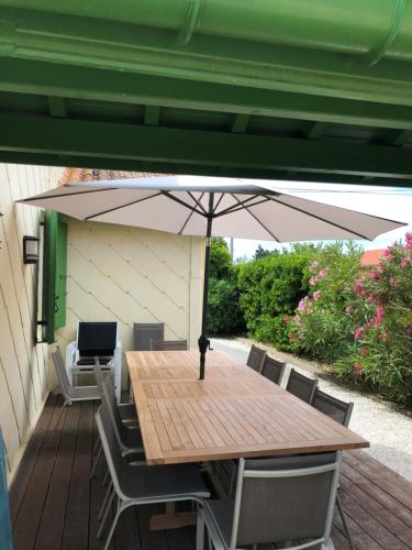 Photo de la galerie de l'établissement Grande maison familiale proche plage et forêt, à Mimizan-Plage