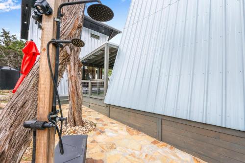 a view of the outside of a building at Lakeview A-Frame in Canyon Lake