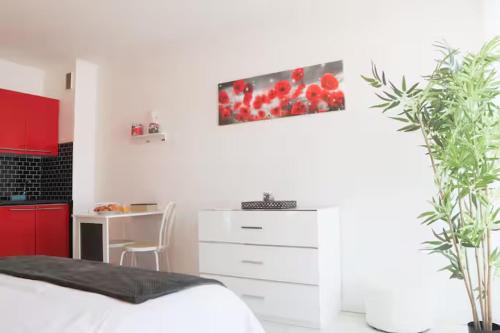 Studio Le Ruby, Basel Freiburg Colmar Strasbourgにあるベッド