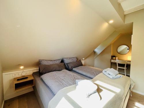 Posezení v ubytování Ferienhaus Inselsommer 10 Feriendorf Klein Stresow Rügen by ruyastay