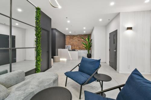 Lift Hotel Image