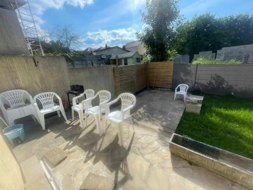 Zahrada ubytování Maison familiale proche Paris