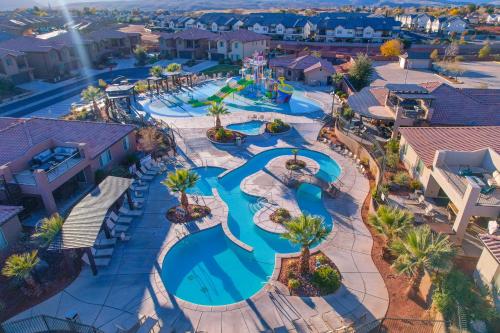 an overhead view of a swimming pool at a resort at Desert Moose #75 townhouse in Santa Clara