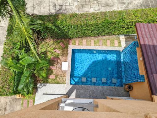 Kolam renang di atau dekat dengan Blue Lion Small Pool Villa - by KohChangVillas