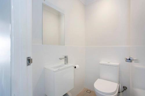 Un baño de Mariners Lookout On The Harbour