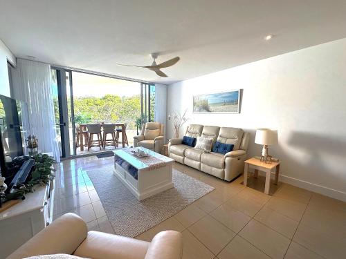 Χώρος καθιστικού στο Cotton Beach Resort - Tweed Coast Holidays ®