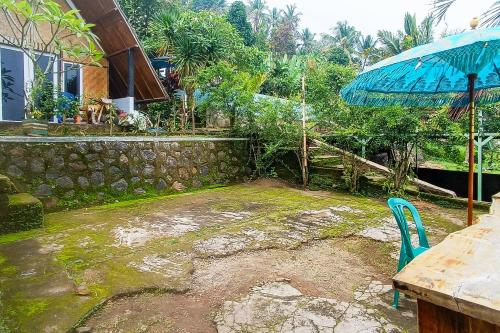 Κήπος έξω από το Rejeng Bungalow Near Gangga Waterfall Lombok