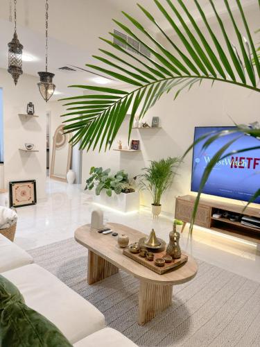 Arabian-Inspired 1BR - Polo Residence Near Burj