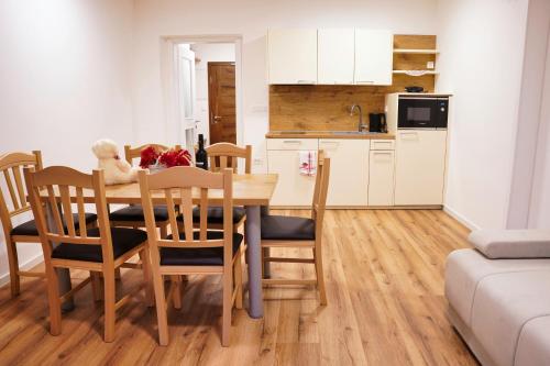 Dapur atau dapur kecil di Metropolitana's Zois Apartments