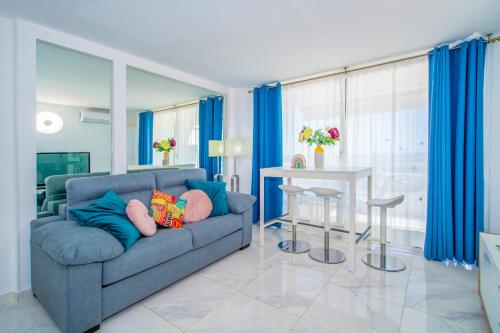 Colourful Bright Centred Aparment with Ocean View 911, Ponderosa