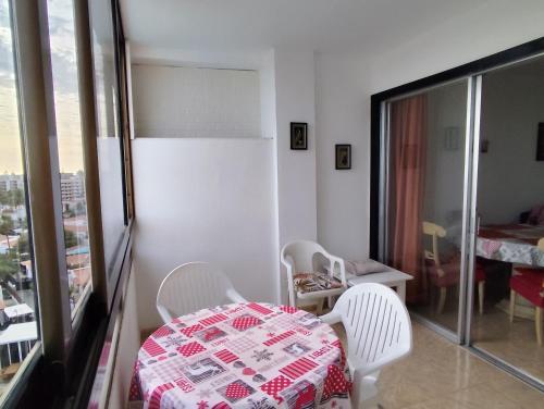 Gallery image of Koka Seaview 8 in Playa del Ingles