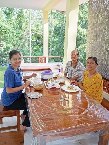 Tetamu yang menginap di Munroe Vision Panakkattu Homestay