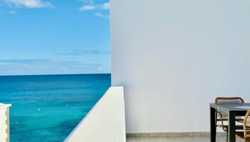 Canaryislandshost l Girasol