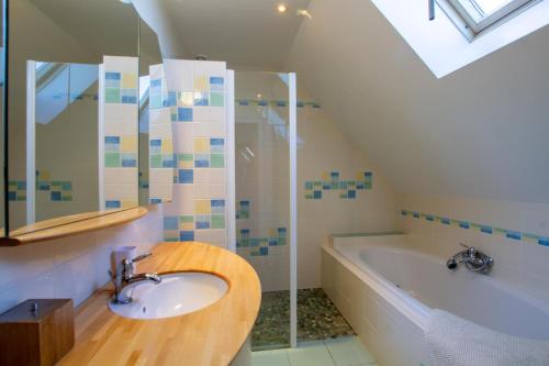 Ένα μπάνιο στο Aux charmes d'angely