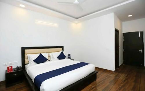 BhundsiCollection O The King's Heritage Plaza Sohna Road的相册照片