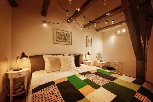 Uptown Palace Penthouse 2BR with Terrace by Irundo