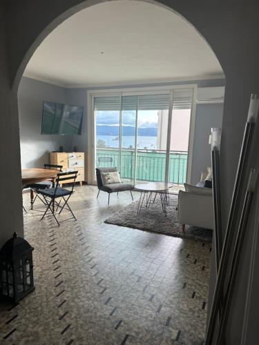 Appartement t4 spacieux 100m2 climatisé