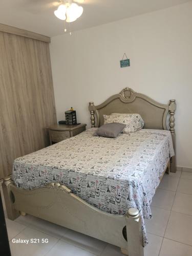 Postel nebo postele na pokoji v ubytování Romana Tropical