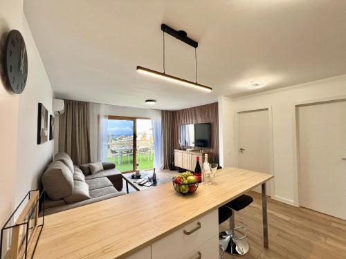 Lounge Ocean View Apartment in Costa Adeje