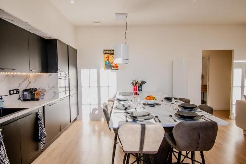 Kuchyň nebo kuchyňský kout v ubytování Chez Robin T3 Castelsarrasin