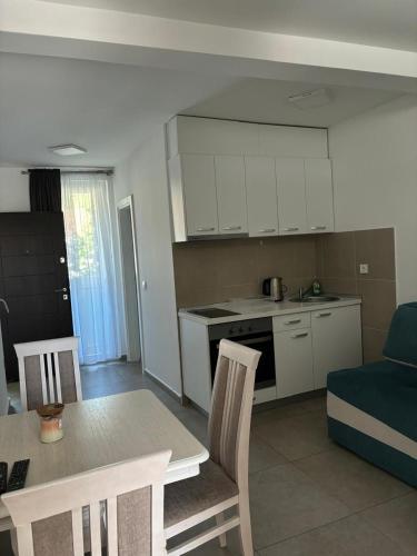 Cuina o zona de cuina de Aleksandar