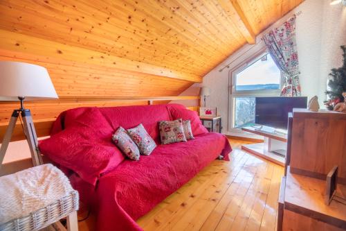 Duplex dans chalet avec superbe vue lac et piscine commune