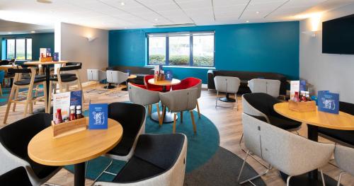 Χώρος καθιστικού στο Holiday Inn Express Stafford by IHG