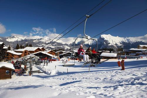 Charmant mobilhome lac et montagnes remontées ski Morillon