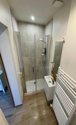 Et badeværelse på Appartement proche cathédrale