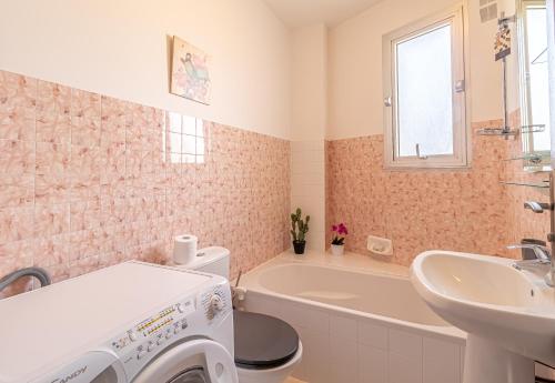 Ένα μπάνιο στο SAN FELICE - Charmant 2 pièces avec balcon et parking