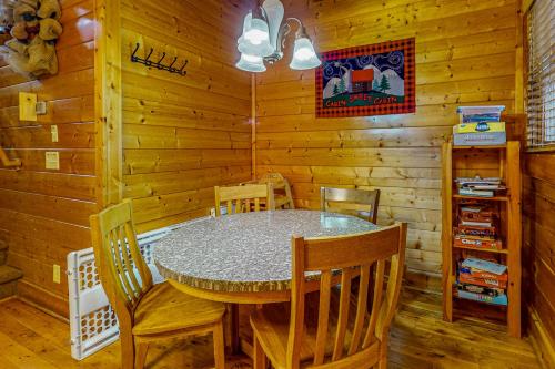 Φωτογραφία από το άλμπουμ του Mountain Escape σε Dupont Springs
