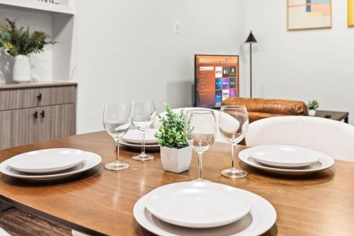 Φωτογραφία από το άλμπουμ του Luxurious New Unit 1Bd1Ba Pool, Golf Sim στο Ώστιν