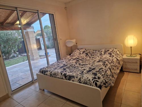 Photo de la galerie de l'établissement Maison Suites Parentales Piscine Clim, à Entraigues-sur-la-Sorgue