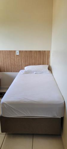 Ένα ή περισσότερα κρεβάτια σε δωμάτιο στο Hotel Goedert