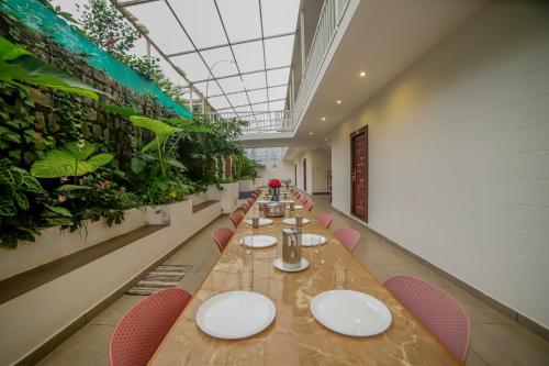 En restaurant eller et andet spisested på Shola Gardens , Kotagiri