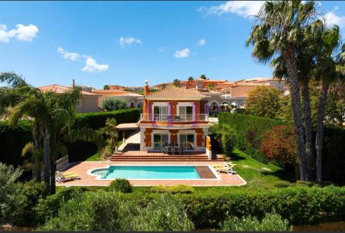 Gallery image of 4 bed 4 bathroom villa Quinta da Boavista in Lagos