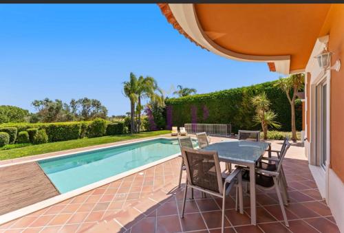 Gallery image of 4 bed 4 bathroom villa Quinta da Boavista in Lagos