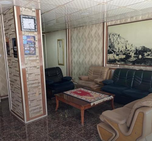 Ruang duduk di Şehrivan Hotel