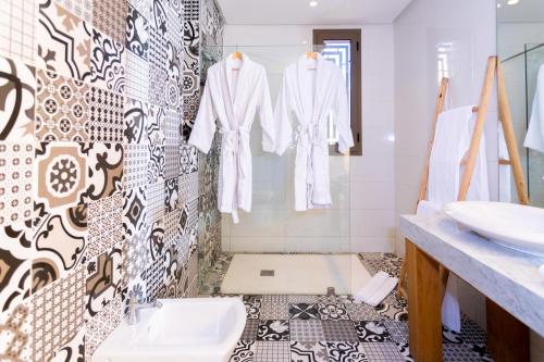 Ένα μπάνιο στο Villa 5 Suites Moderne